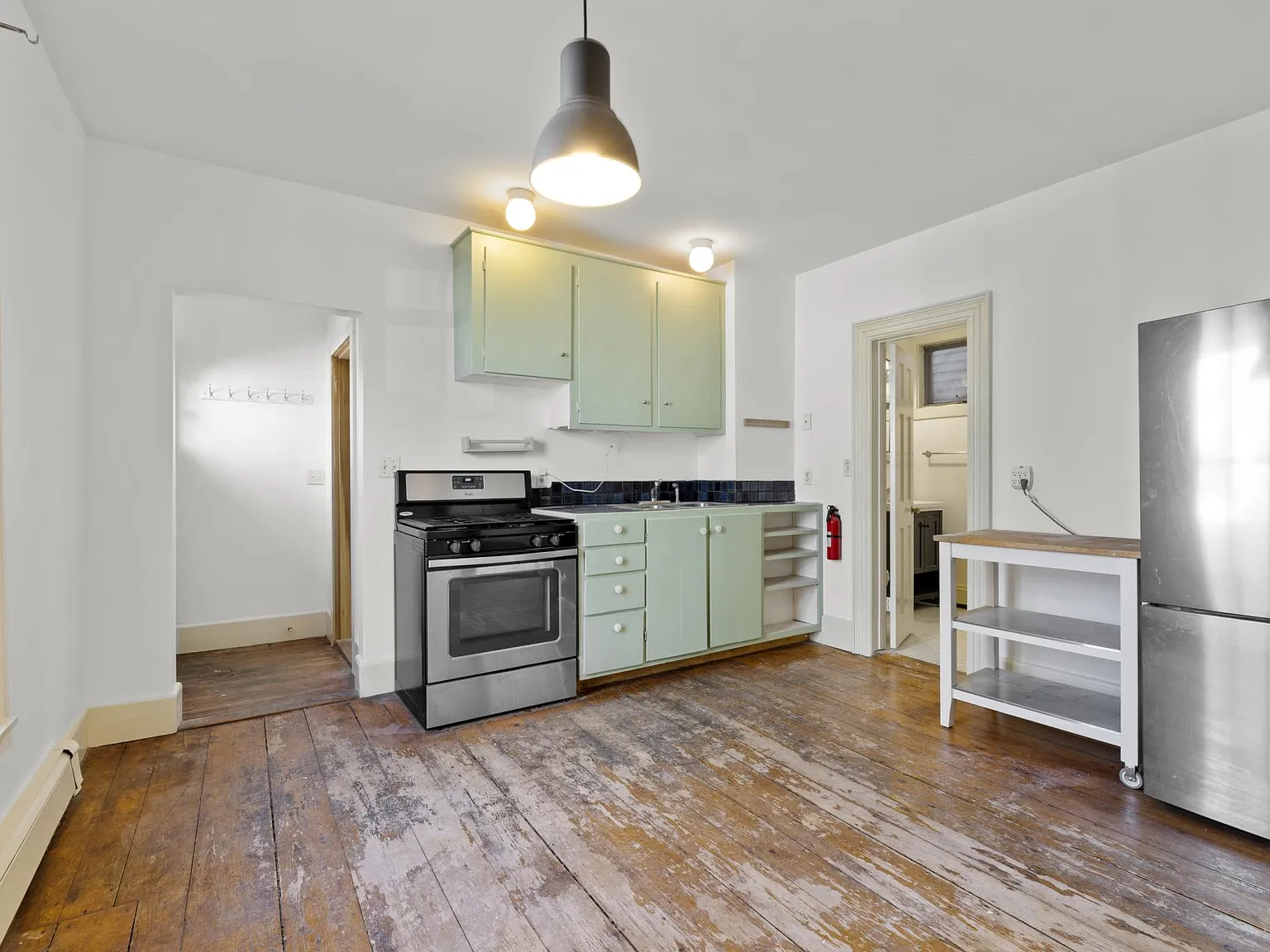 1 bed, 900 sqft, $2,700 — Photo 3