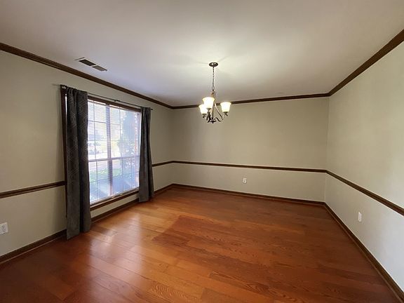 4th image of 7834 Winward Ln