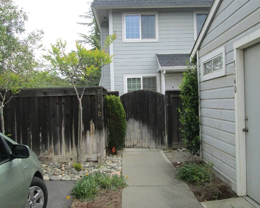 1st image of 3140 Woods Cir