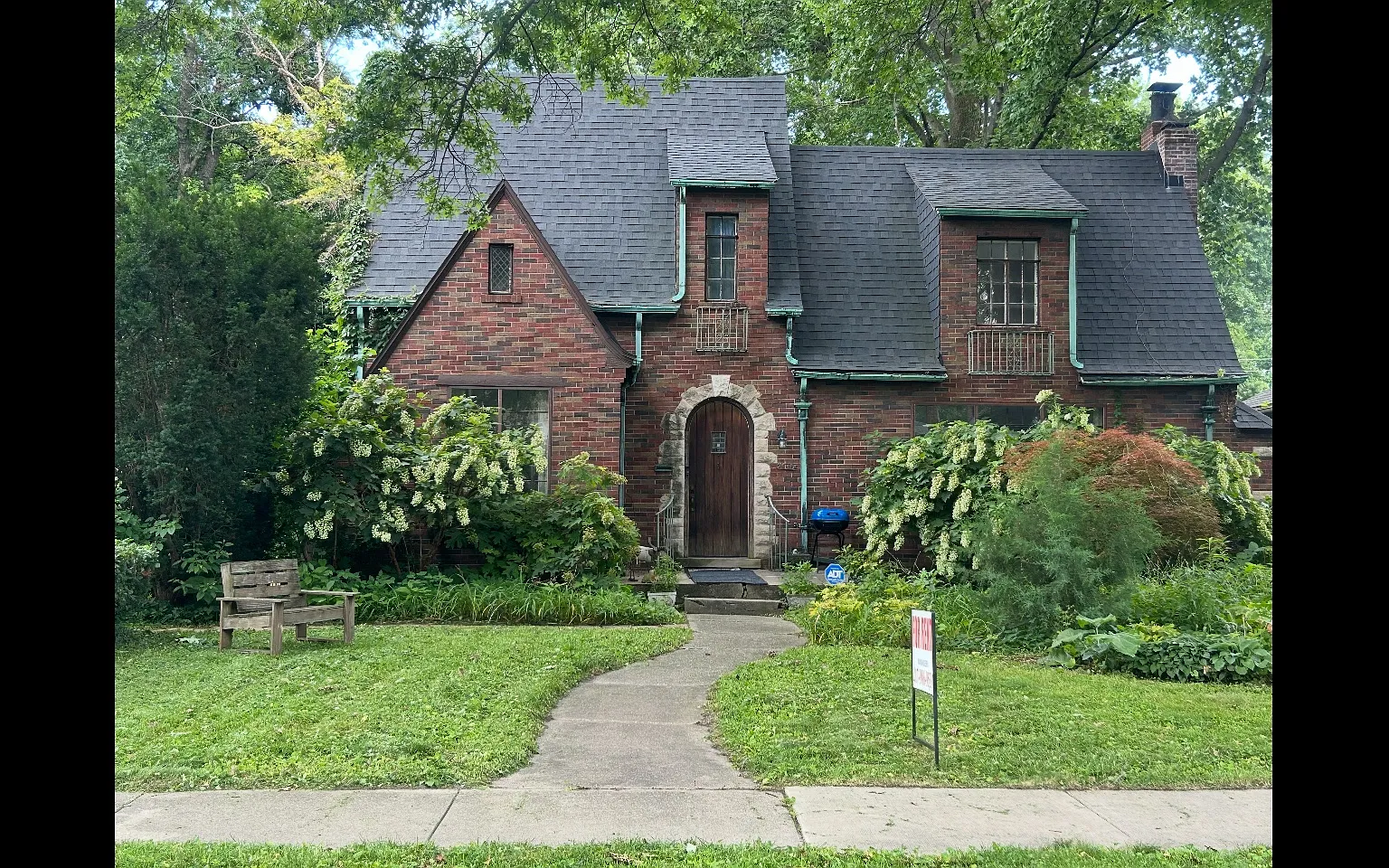 3 bed, 2.5 bath, 2771 sqft, $2,395 — Photo 1