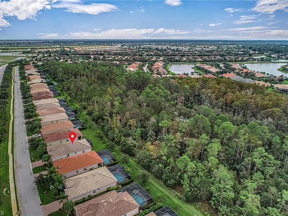 5th image of 10468 Yorkstone Dr