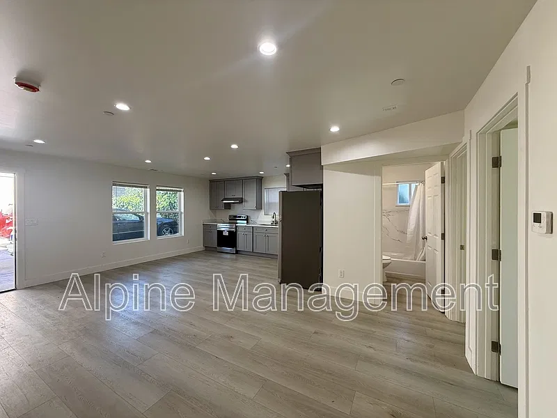 3 bed, 2.0 bath, $3,345 — Photo 3