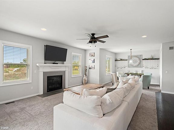 4th image of 26550 Bronx Dr