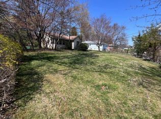 63 Reynolds Ave, Whippany, NJ