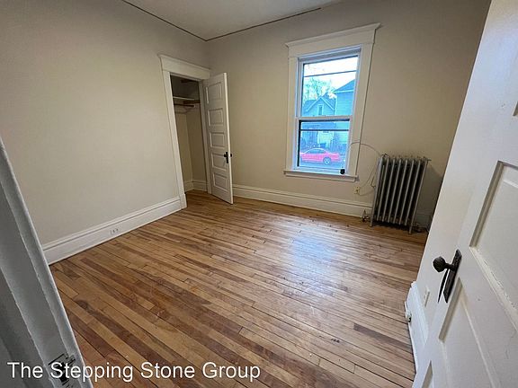 2nd image of 1402 W 28th St #2