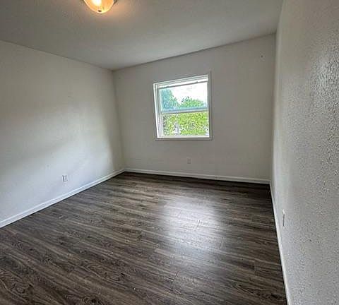 5th image of 2034 Catalpa Dr #E