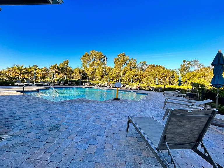 3932 Black Eagle Ln — Photo 28