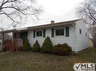 1094 Rambling Rd, Ypsilanti, MI 48198