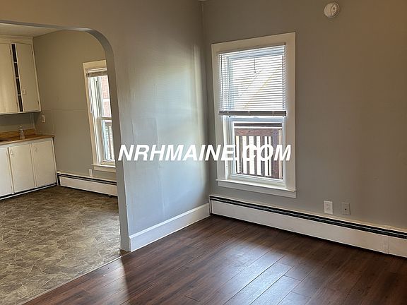 2nd image of 36 College St #17981301