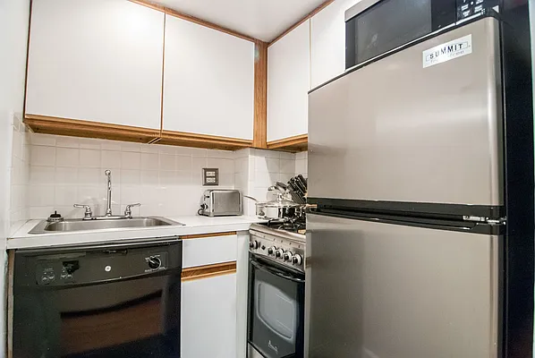 Rented by WAM Partners - William Moses Co. | media 88