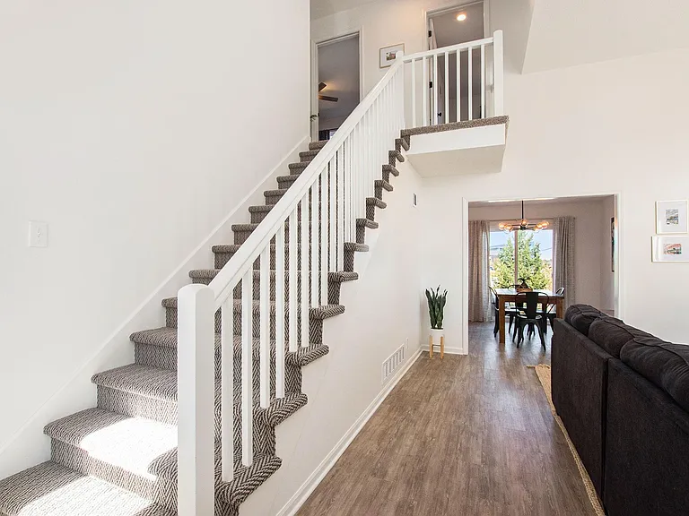 10708 W 115th St — Photo 5