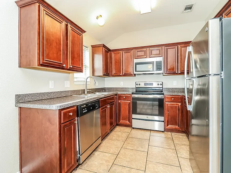 7617 Hollow Forest Dr — Photo 8