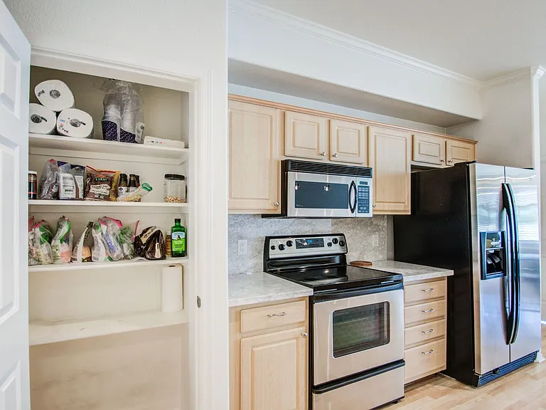 435 W Rio Salado Pkwy #208 — Photo 8