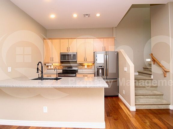 3rd image of 7116 W Ivanhoe St