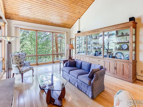 3rd image of 991 Black Canyon Dr