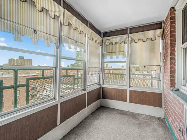 138-10 Franklin Avenue image 6 of 15