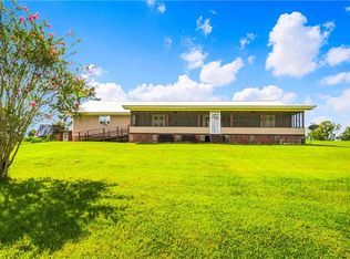 229 Happy Trails Ln, Marksville, LA 71351