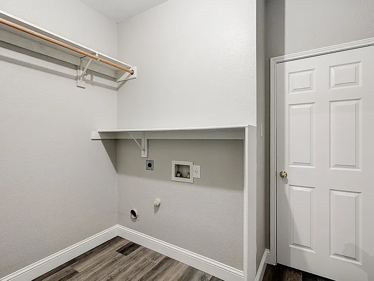 2504 Cypress Point Dr — Photo 25