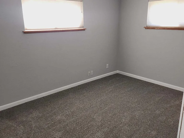 1420 Eppinger Blvd — Photo 7