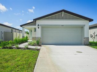 2313 E Newsome Rd, Plant City, FL 33565