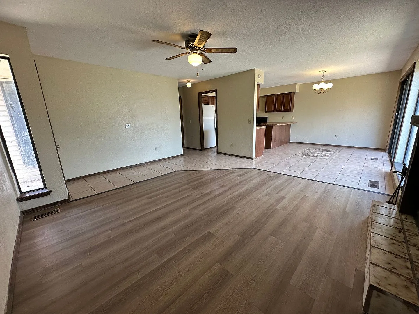 2 Bedroom 2 Bathroom 1 Car Garage (Council & SW 44th St) — Photo 4