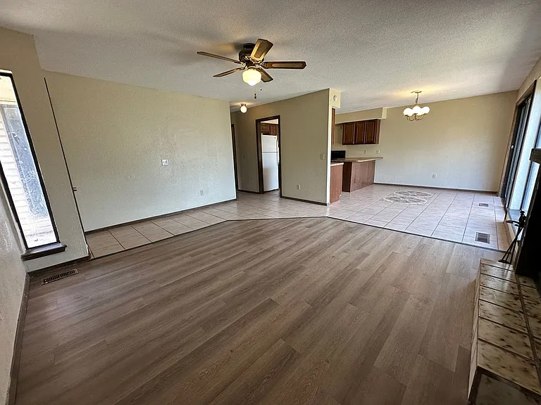 3718 Southwind Ave — Photo 4