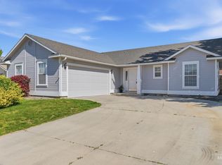 501 E Knights Cir, Nampa, ID 83687