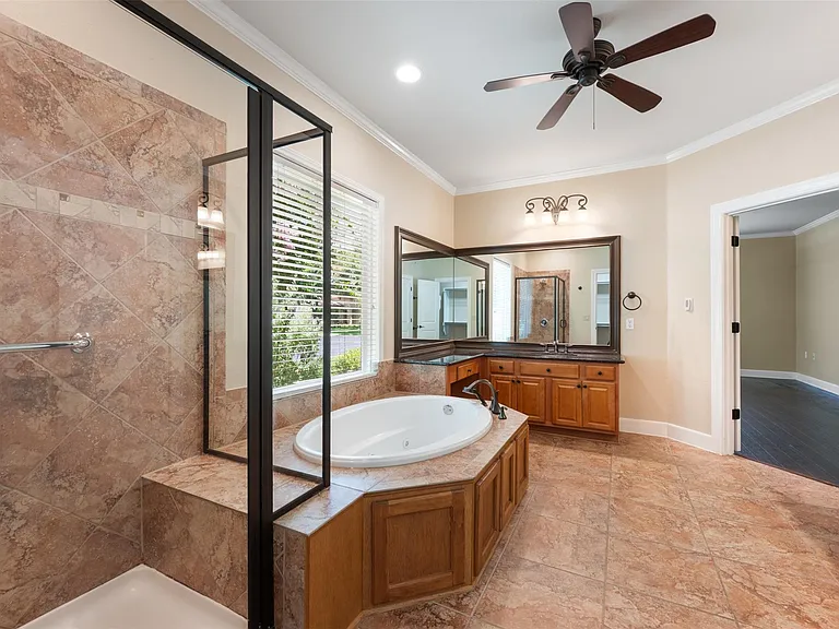 202 River Rock Dr — Photo 20