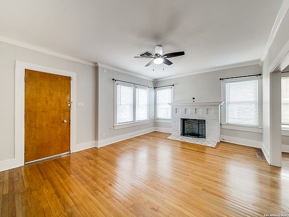 3rd image of 1629 W Magnolia Ave