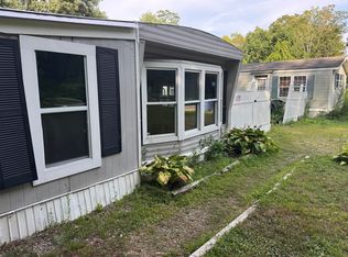 271 Leffingwell Rd #12, Montville, CT 06353