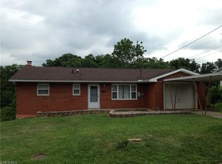 1104 Merrick St, Parkersburg, WV 26101