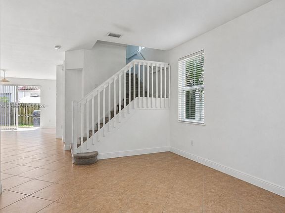 3rd image of 8121 NW 108th Pl