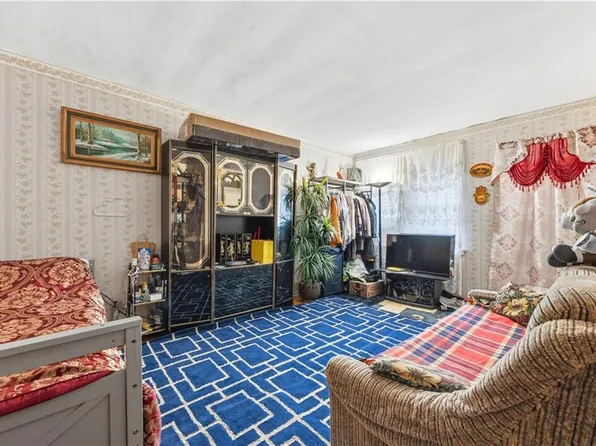 2666 Brown Street image 25 of 37