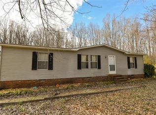 6085 Falcon Dr, Pleasant Garden, NC 27313