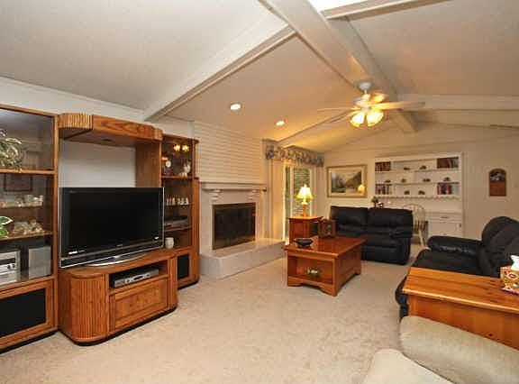 3rd image of 1309 Trowbridge St