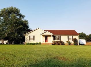 494 Blue Sky Cir, Lafayette, TN 37083