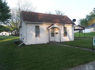 205 S Head St, Carthage, IL 62321