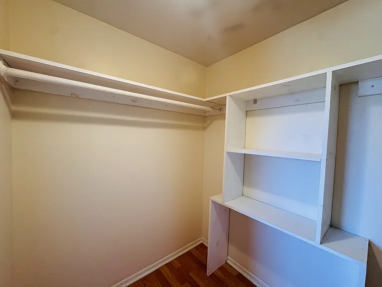 8025 Colony Cir S — Photo 5
