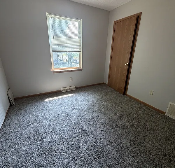 9417 Marah Ave — Photo 6