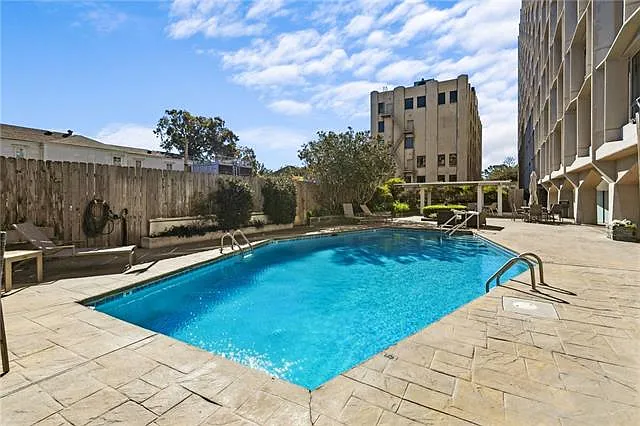 2100 Saint Charles Ave #3J — Photo 3