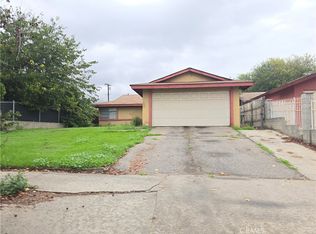 12948 Phillippi Ave, Sylmar, CA 91342