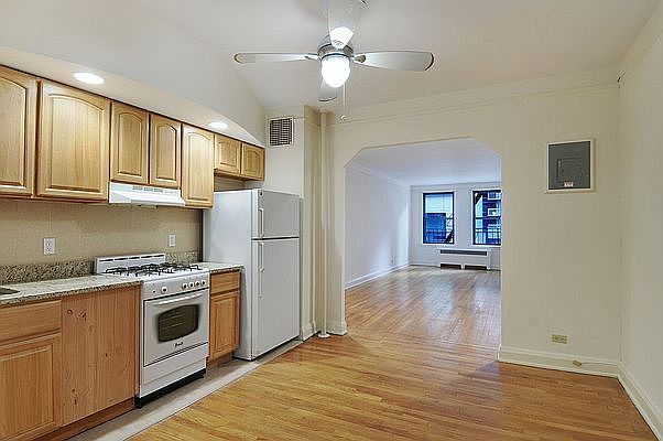 1st image of 232 E 40th St APT 3b