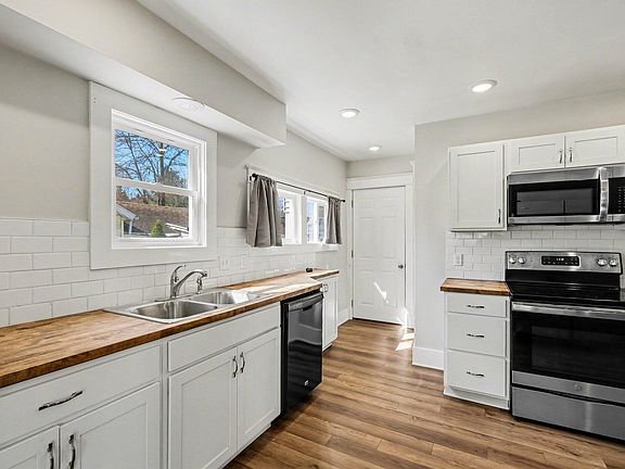5th image of 909 S Franklin St