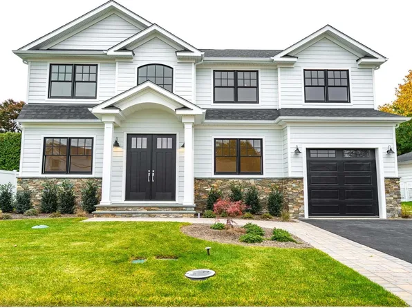 24A Greenvale Lane, Syosset, NY 11791