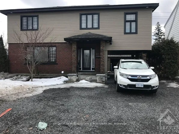 814 Smyth Rd #B, Ottawa, ON K1G 1P3