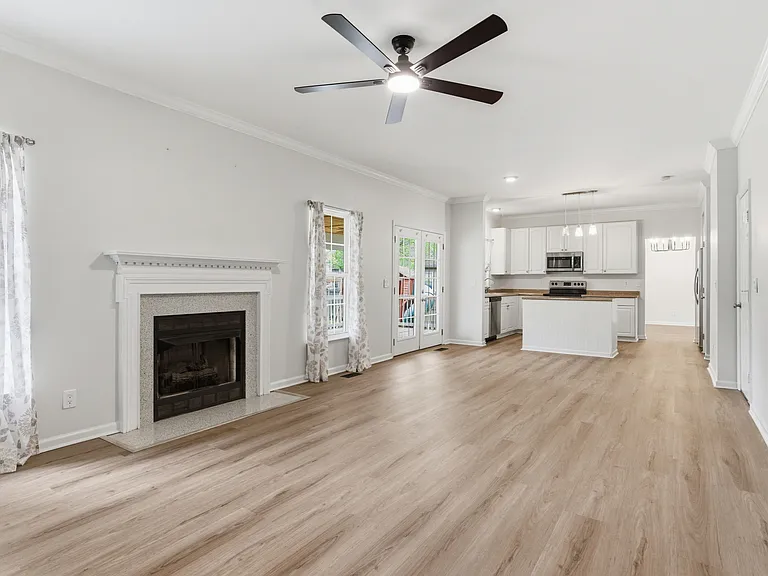 8020 Boone Trce — Photo 10
