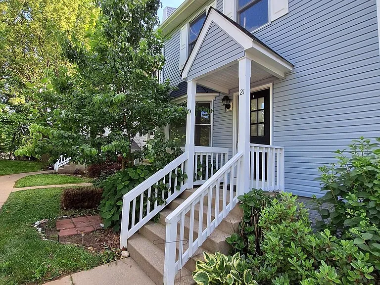 21 Stonewall Ct — Photo 2