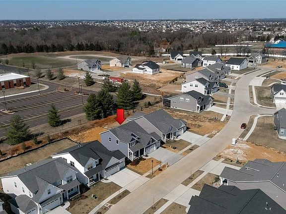 3rd image of 319 Gailin Dr