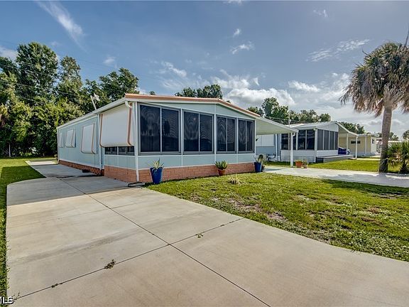 3rd image of 229 Shrub Ln N
