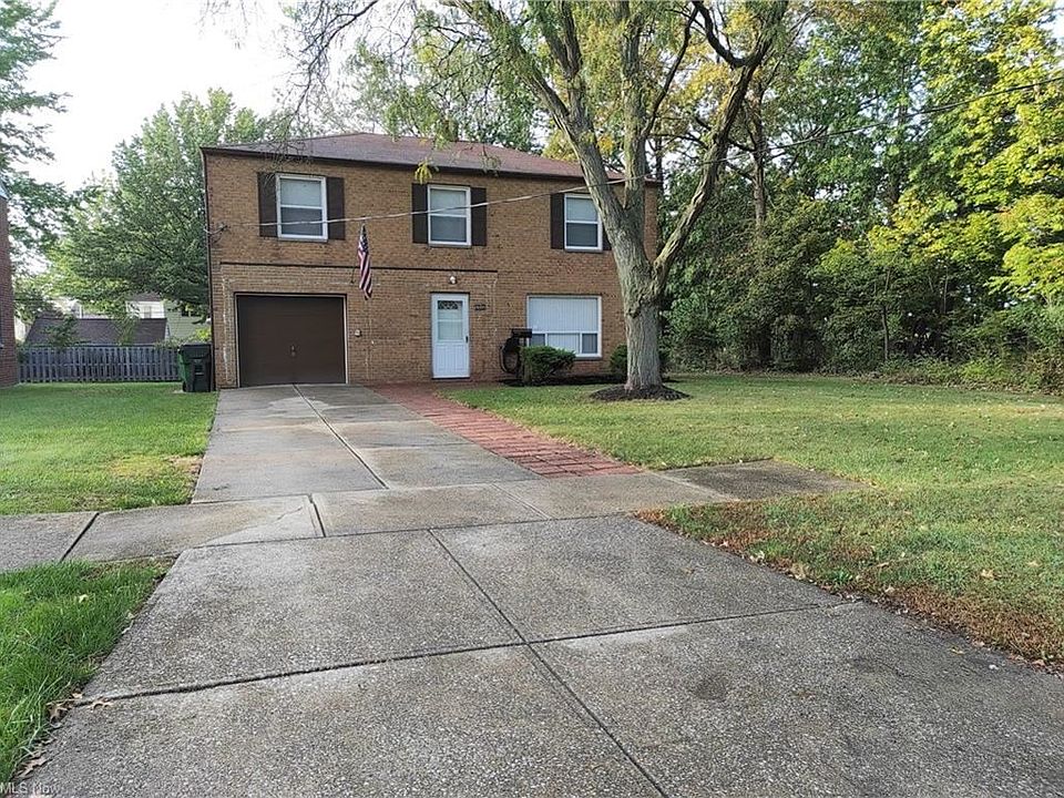 1st image of 28201 Tremaine Dr